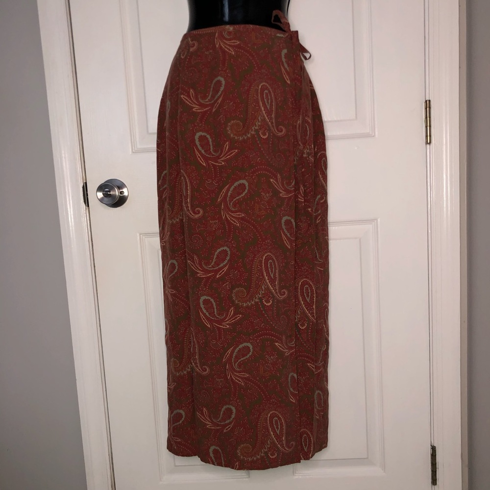 Vintage Limited America Skirt wrap, size XSmall, color off red, very pretty